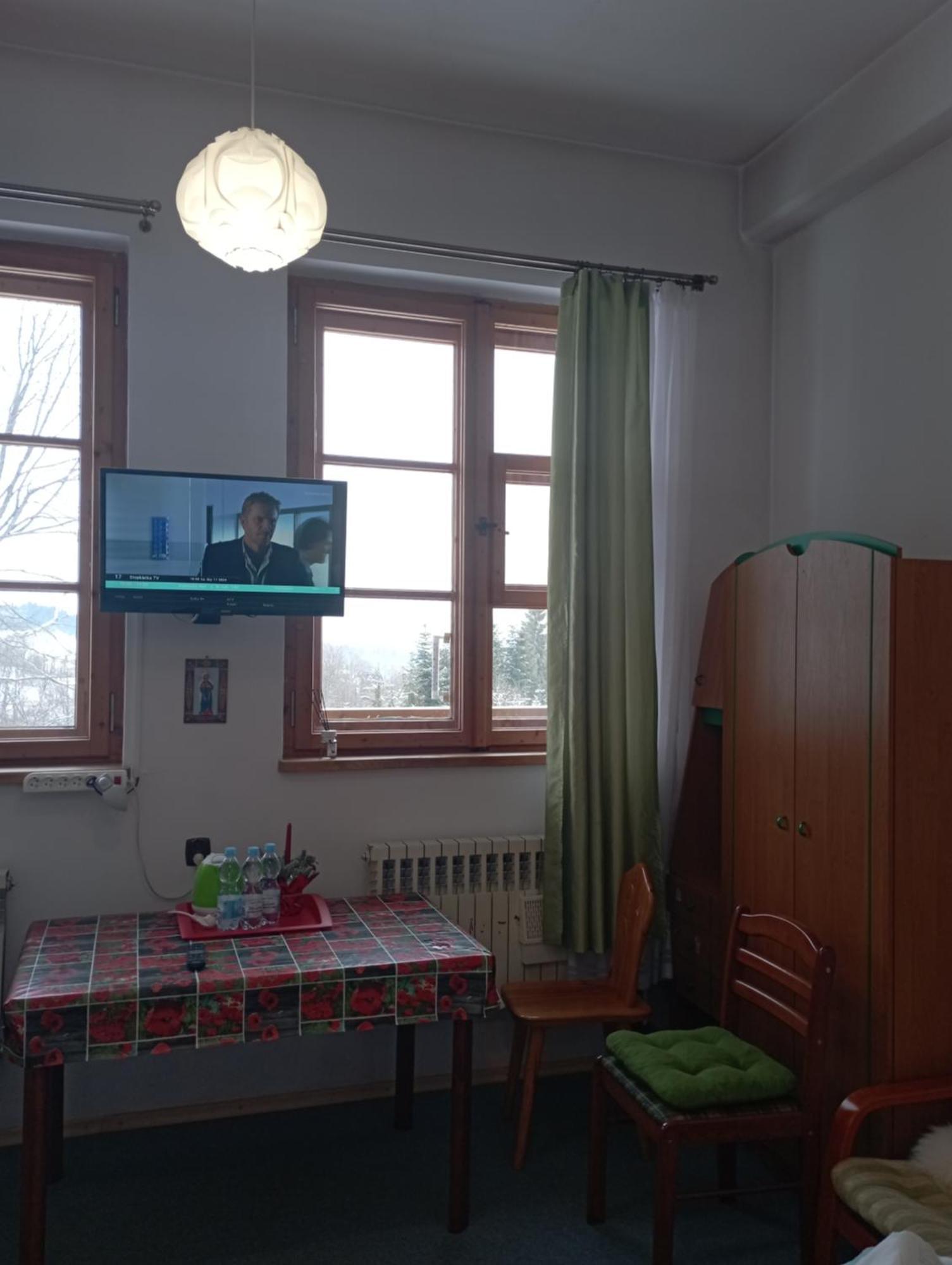 A3Apartament 2 Pokojowy Aneks Kuchenny 2 Lazienki Wlasne Na Korytarzu Villa Jumper Pobyt Na Termach Dla 2 Osob Gratis Zakopane Oda fotoğraf